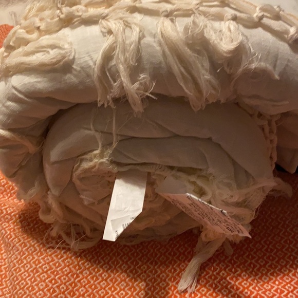 Opalhouse King Macrame' Tassel Tufted Quilt - Picture 3 of 4